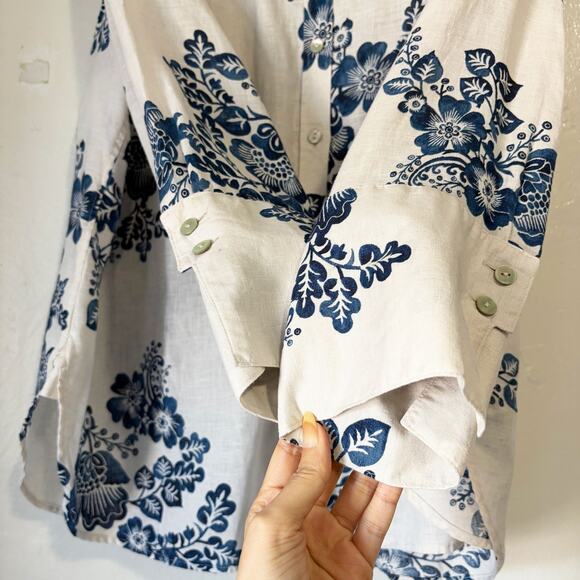 CHICO'S 100% Linen Watercolor Floral Print Button Front Shirt Size 14/L - Picture 6 of 14